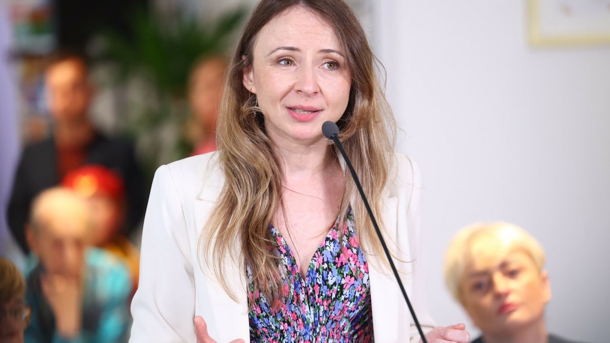 Szefowa MRPiPS Agnieszka Dziemianowicz-Bąk