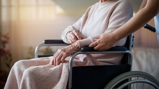 Drobne naprawy i pomoc dla seniorów. Płock rusza z pilotażem programu "Złota Rączka"