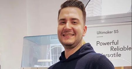 Bartłomiej Misiewicz: cieszę się, że wyrzucono mnie z polityki. Nowa działalność byłego rzecznika MON