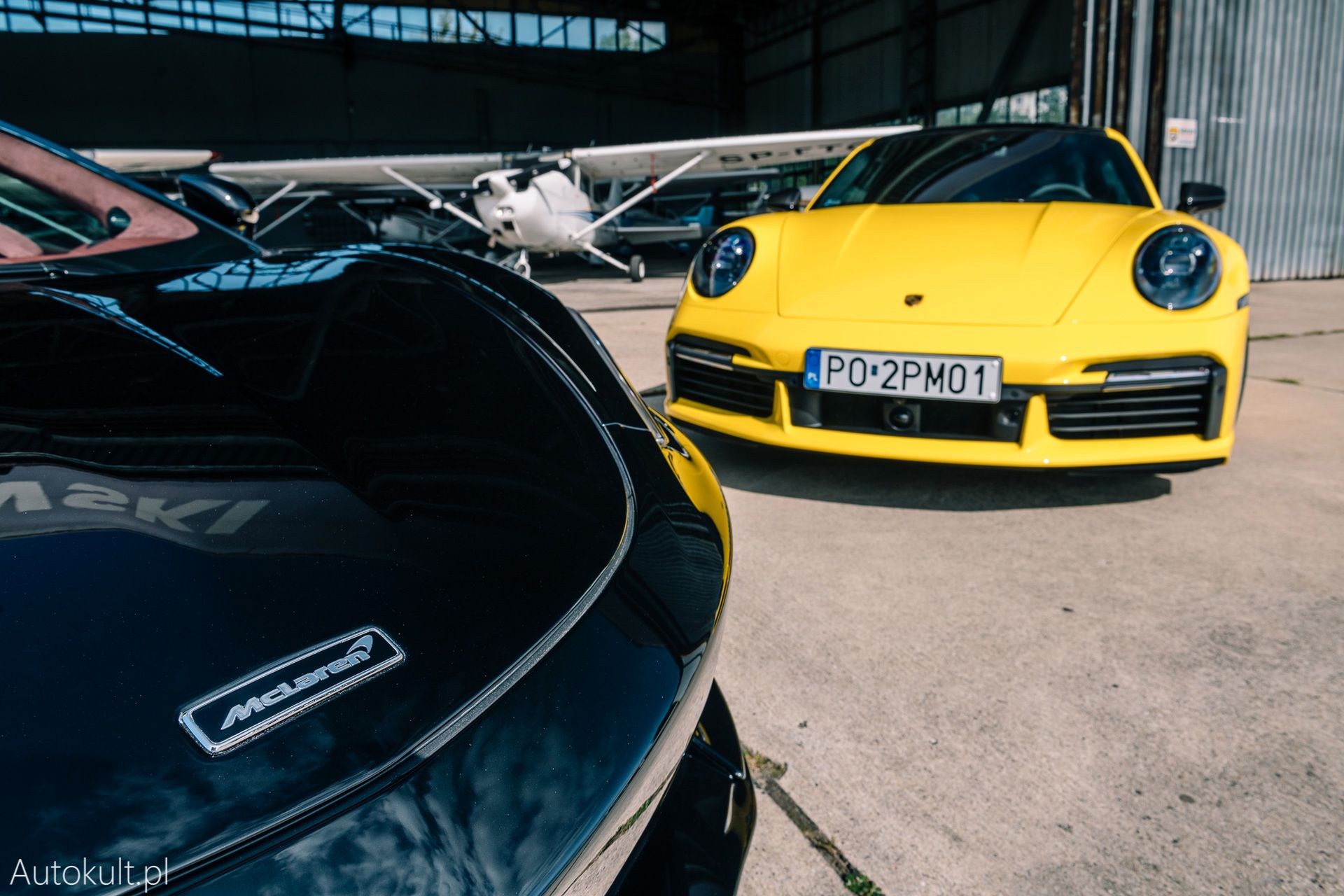 Porsche 911 Turbo S (2020) vs McLaren GT (2020) (fot. Konrad Skura)
