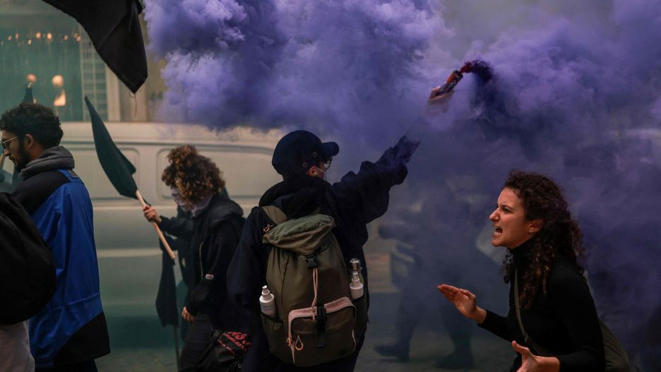 Archiwum zagraniczne East News 2025-12
Protestors take part in a demonstration during a general strike against a labour code reform project, called by the country's two main unions in Lisbon on December 11, 2025. Widespread disruption hit Portuguese air travel and trains, hospitals and schools as the unions called the biggest nationwide strike action for more than a decade, protesting against a draft law aiming to simplify firing procedures, extend the length of fixed-term contracts and expand the minimum services required during a strike. (Photo by PATRICIA DE MELO MOREIRA / AFP)
PATRICIA DE MELO MOREIRA