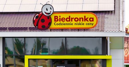 Biedronka nie żartuje. Tylko 7.01. 12 sztuk na klienta