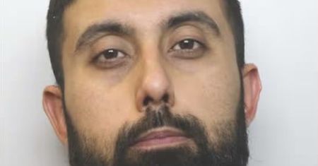 Zachęcał do gwałtu byłej partnerki. Asad Hussain skazany