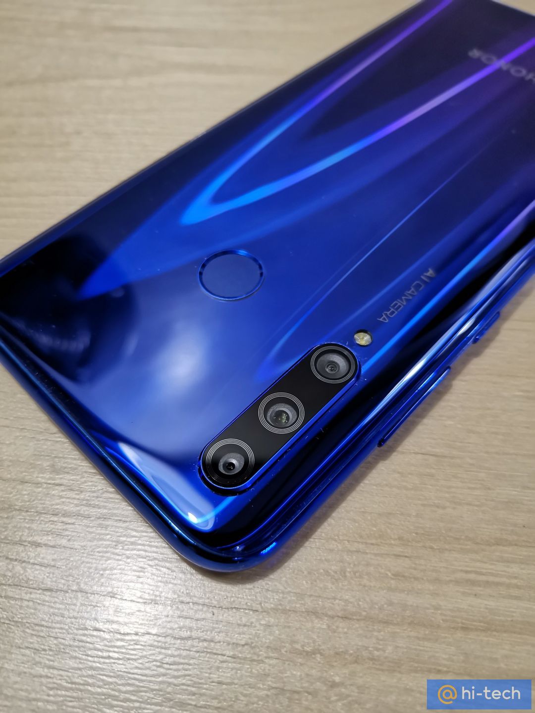 #wSkrócie: zdjęcie OPPO Reno, Tidal z MQA na iPhone'ach i nowy wygląd Facebooka 4