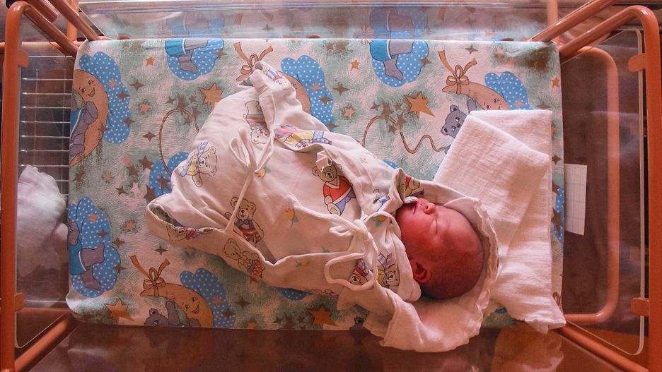 Śląskie. W obecnej sytuacji epidemiologicznej szpital miejski w Bielsku-Białej nie wyraził zgody na powrót do porodów rodzinnych.