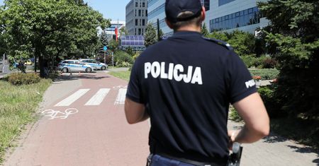 59-latek stracił 420 tys. zł. Tak podeszli go oszuści