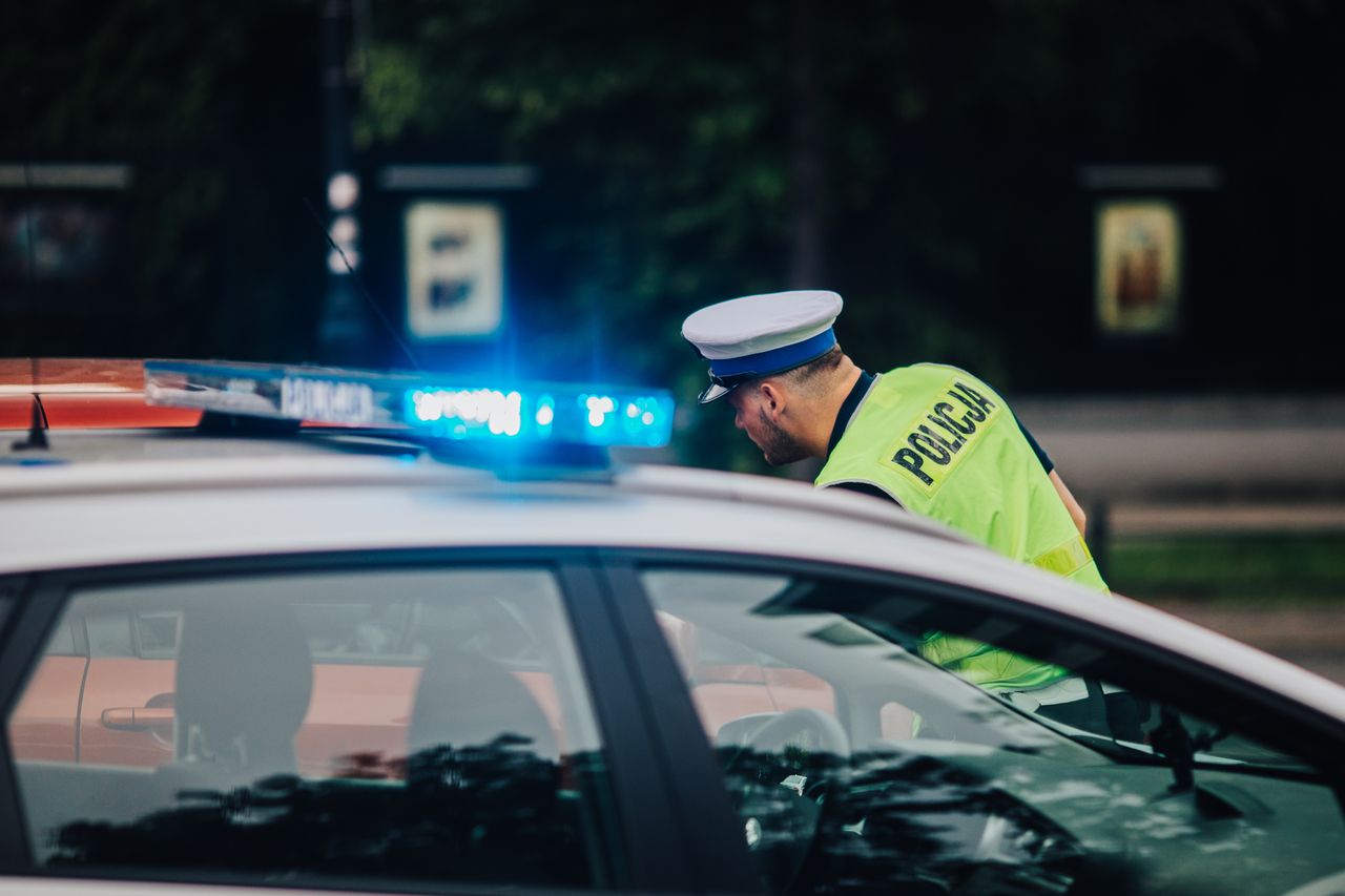 Adwokatka oskarżona o próbę przekupienia policjantów. Grozi jej 8 lat