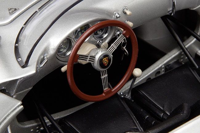 Porsche 550 Spyder Jamesa Deana (Schuco)