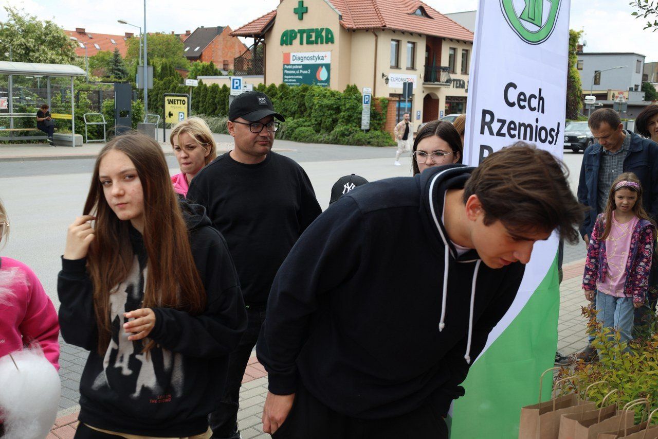 Cech Rzemiosł Różnych w Pleszewie zorganizował kolejną edycję Festiwalu Rzemiosła w nowoczesnej formule. Była gra interaktywna i nagrody