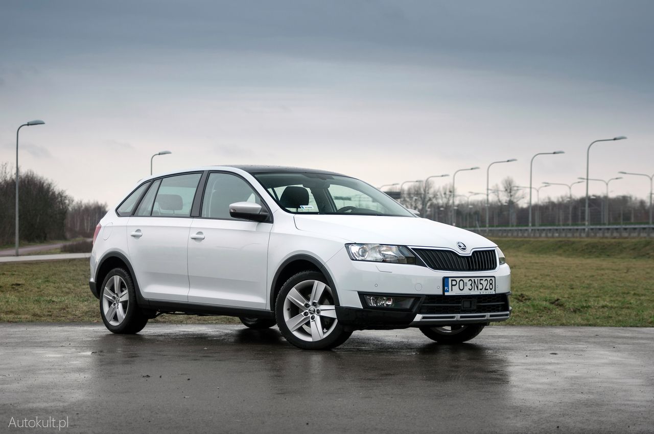 Škoda Rapid Spaceback Scoutline (2016) 1.4 TDI - zdjęcia, bagażnik