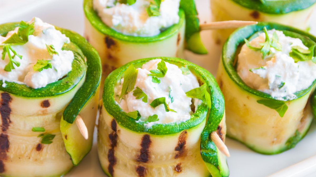 Roladki z cukinii postaw na wigilijnym stole