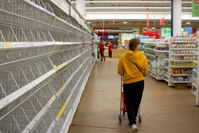 Media: Rosjanie bardziej boją się pustej lodówki niż broni jądrowej