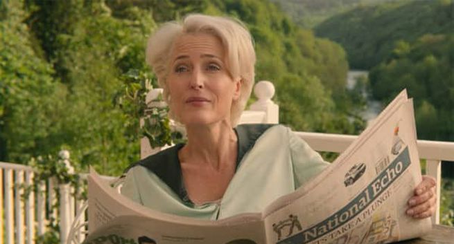 Gillian Anderson jako Margaret Thatcher w serialu "The Crown"