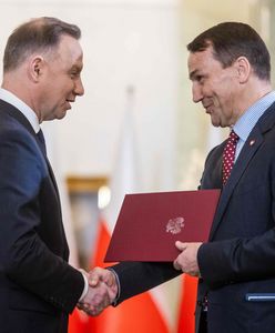 Ambasador chce miliona złotych. Duda wezwany do reakcji