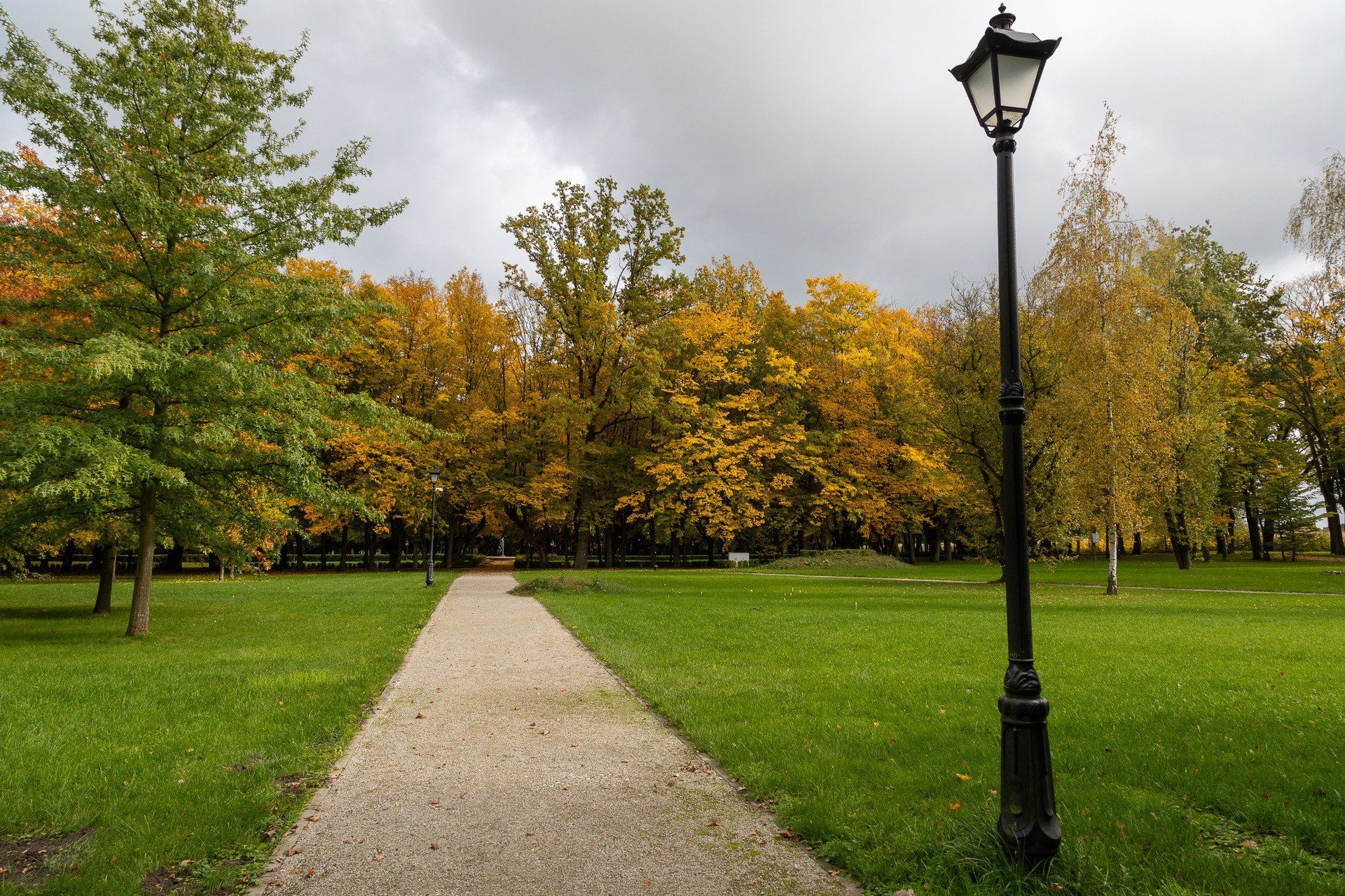 Park w Zadzimiu &#34;Dereniowy Skarb&#34; jesienią.