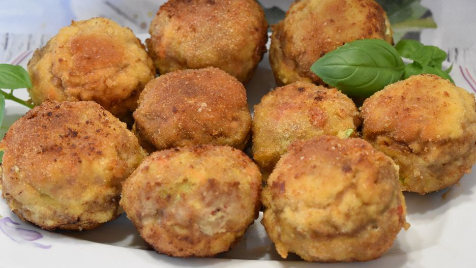 Kotlety mielone w pieczarkach z kapustą