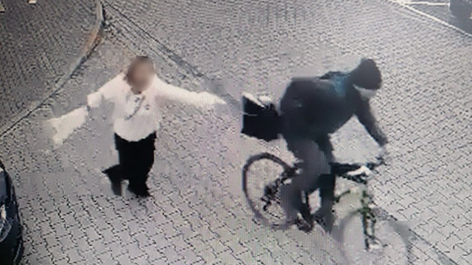 Rowerowego złodzieja uchwycił miejski monitoring
