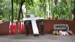 Narodowy Dzień Pamięci Ofiar Ludobójstwa. Pod Krzyżem Wołyńskim w Słupsku złożono kwiaty