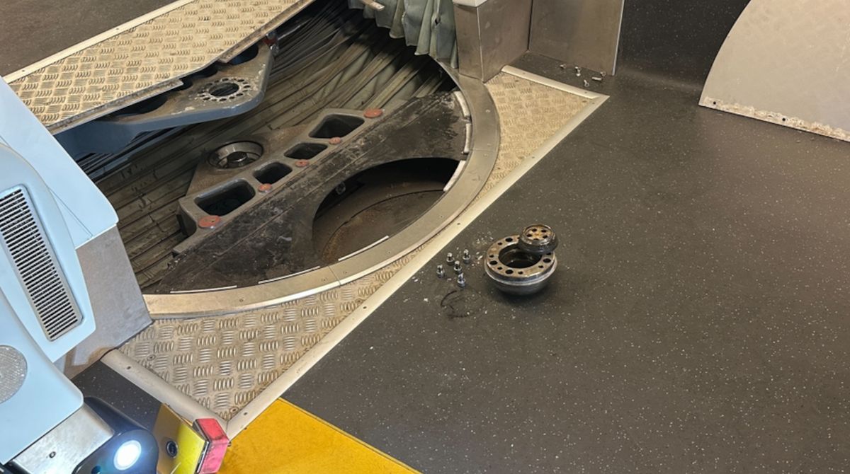 Tramwaj rozerwał się na Placu Narutowicza.