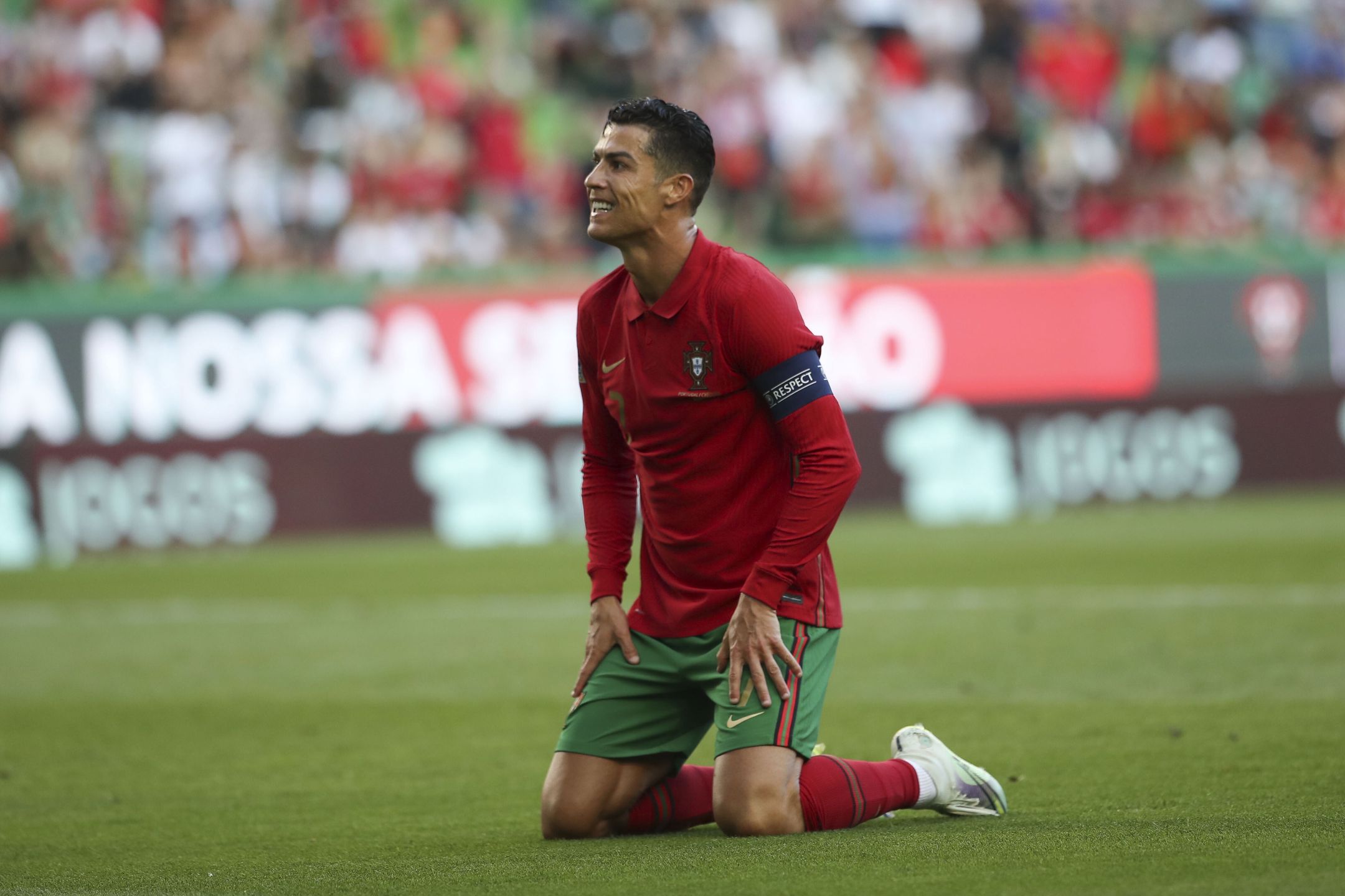 PortugalÂ´s Cristiano Ronaldo reacts during the UEFA Nations League group A2 soccer match with Czech Republic at Alvalade Stadium in Lisbon, Portugal, 09 June 2022. EPA/ANTONIO COTRIM Dostawca: PAP/EPA.