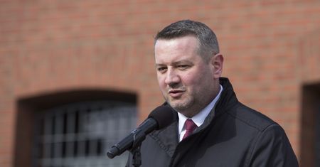 Ostrołęka. Prezydent Łukasz Kulik z zarzutami. Nieprawidłowości przy organizowaniu przetargu