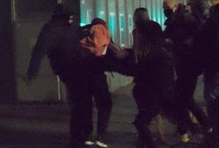 Strajk kobiet. Wrocław. Kobieta kopnięta w brzuch. Wszystko zostało nagrane