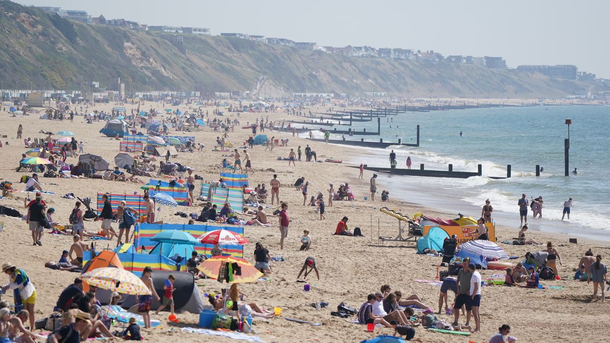 17-latek zgwałcił dziewczynę na oczach setek plażowiczów