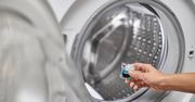 Używasz kapsułek do prania w ten sposób? Całe życie robisz to źle