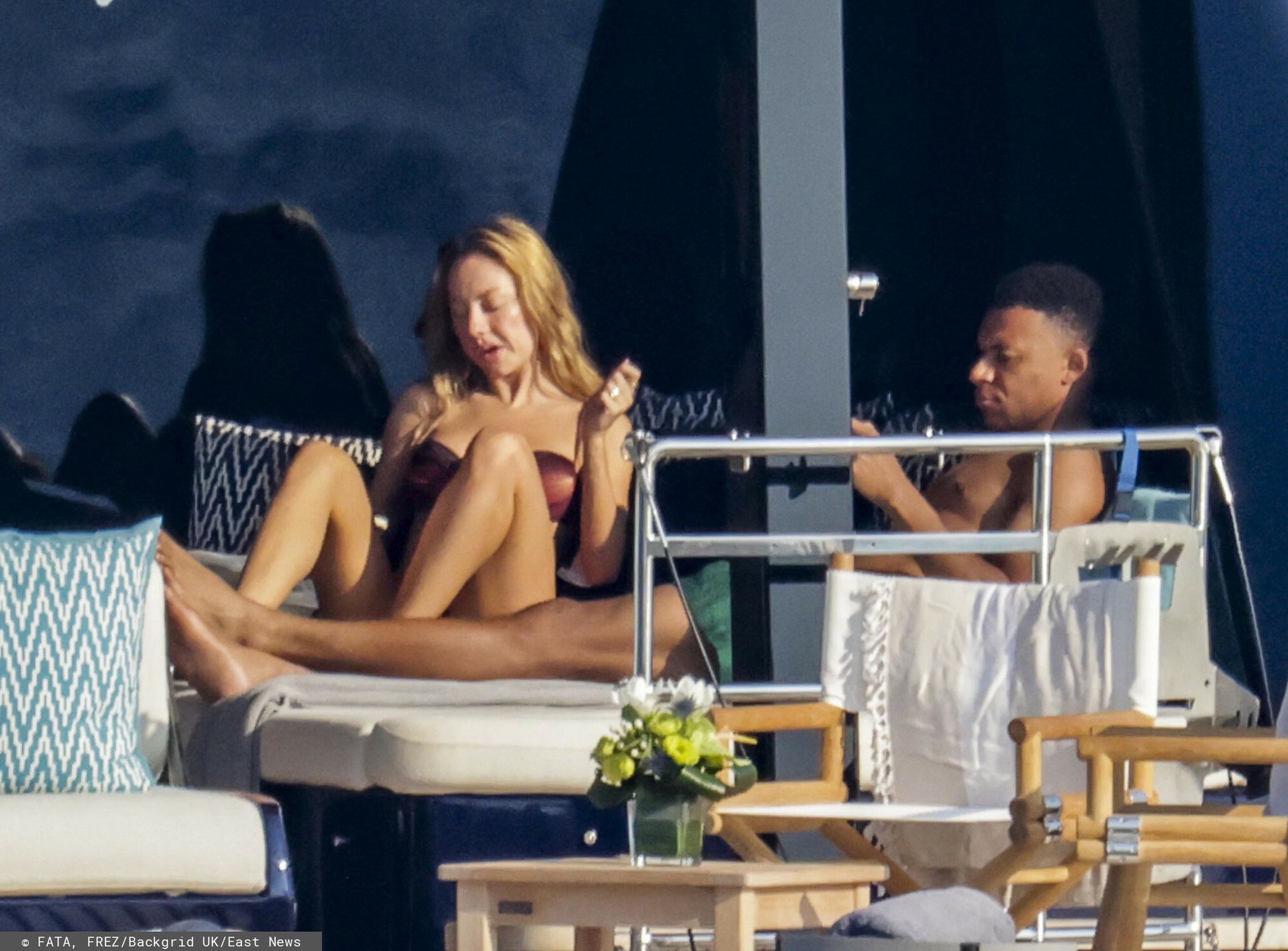 Kyliana Mbappe i Ester Exposito na jachcie