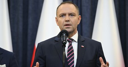 "Miłej gimnastyki". Nawrocki odcina się Żurkowi