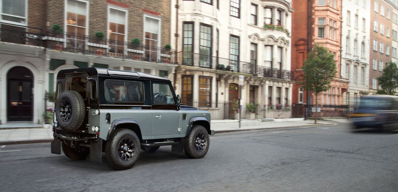 Land Rover Defender 90 Autobiography (2015)