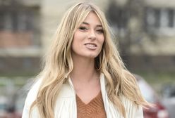 Marcelina Zawadzka w piżamie na balkonie. Niestraszny jej mróz