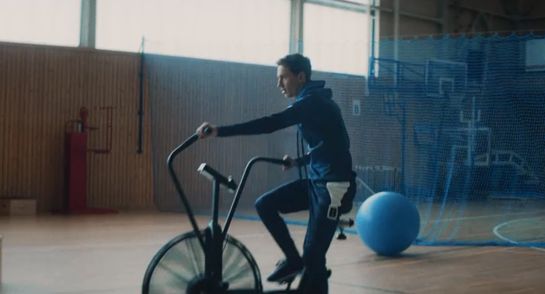 Kamil Stoch w kampanii 4F "Każda historia ma swój początek"