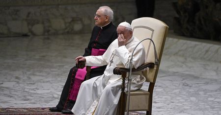 Wielki spadek liczby wiernych w kościołach. Ksiądz zrozpaczony