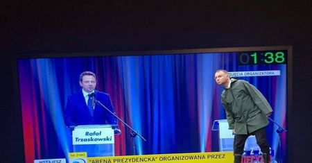 Poniedziałkowe debaty. Najlepsze memy. Internauci bezlitośni