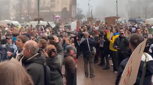 Protest w Kijowie. "Ruscy atakują, a wy dobijacie"
