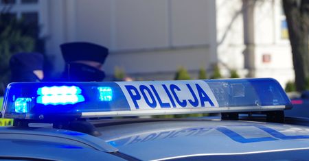 Atak na policjantów. Napastnik nie żyje