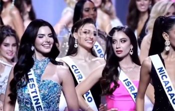 Palestynka stała obok. Reakcja Miss Izraela. Teraz się tłumaczy