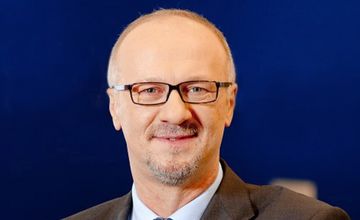 Były szef Banku Handlowego ma nadzorować Agorę