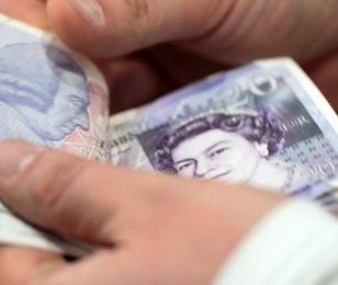 Mocny spadek funta brytyjskiego. Bank Anglii zdecydował o stopach procentowych