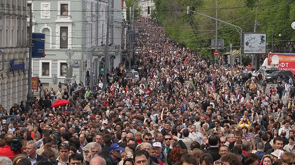 Masowy "spacer" po Moskwie
