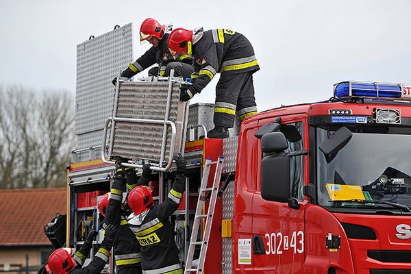 56-latek zginął w pożarze kamienicy w Wałbrzychu