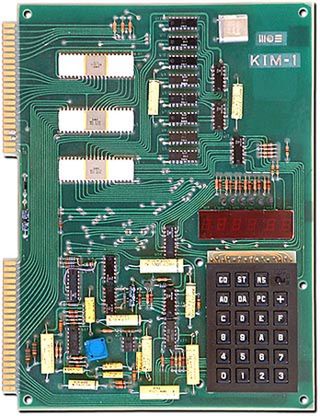 KIM-1 - podstawowa wersja pierwszego komputera