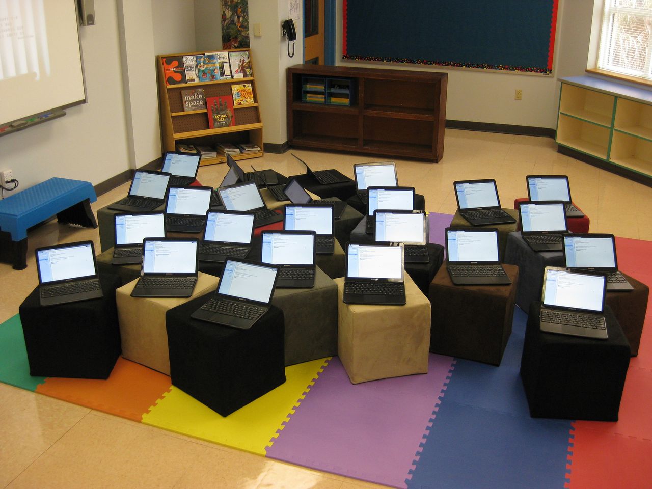 Pracownie szkolne z Chromebookami to już nie fantazja, ale rzeczywistość.