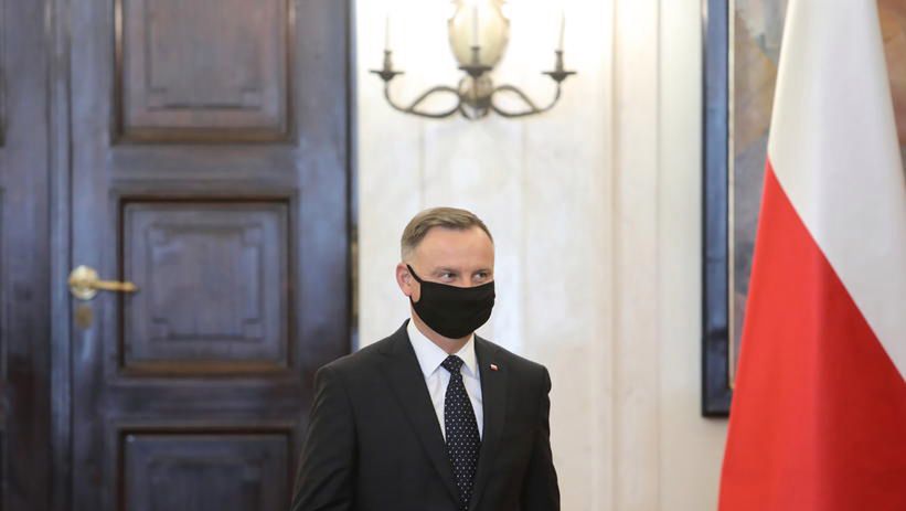 Prezydent Andrzej Duda wręczył dymisję Jarosławowi Gowinowi.