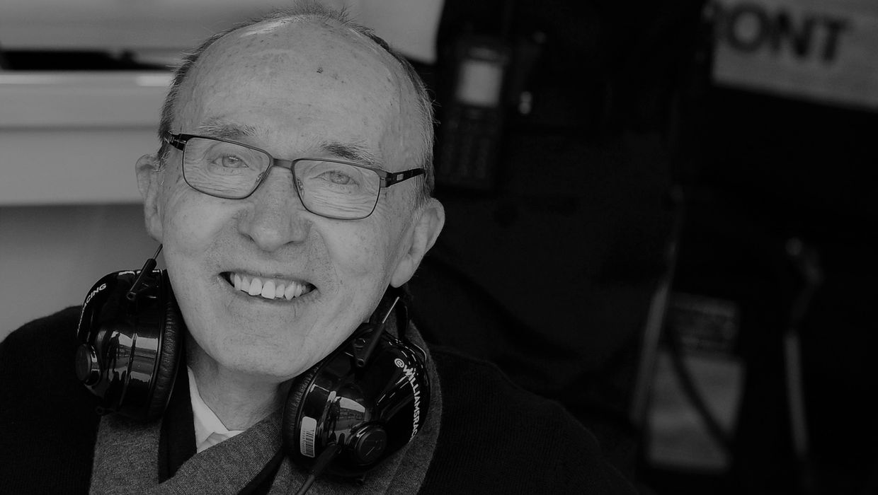 <p>epa04810317 Sir Frank Williams, team principal of Williams, smiles during the third training session for the Formula One Grand Prix of Austria in Spielberg, Austria, 20 June 2015. The 2015 Formula One Grand Prix of Austria will take place on 21 June 2015.  EPA/HERBERT NEUBAUER<br />
Dostawca: PAP/EPA.</p>