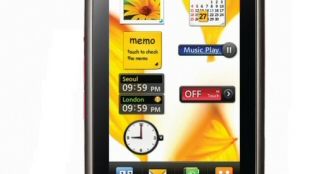 LG KP500 - tani telefon z dotykowym ekranem