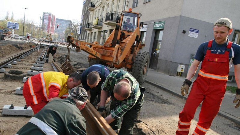 Remonty torowisk to jedna z największych tegorocznych bolączek kierowców z Warszawy