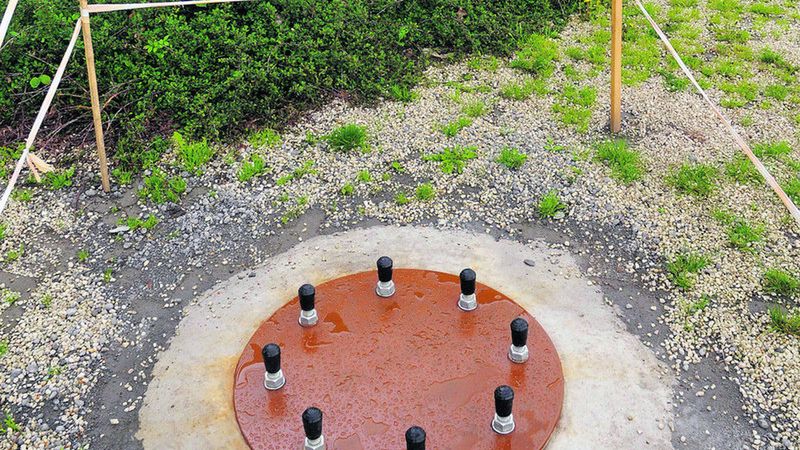 Krzyż ma stanąć tuż obok kamienia papieskiego