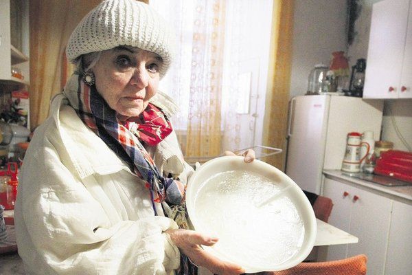 W kuchni pani Albertyny zamarzła woda pozostawiona w misce